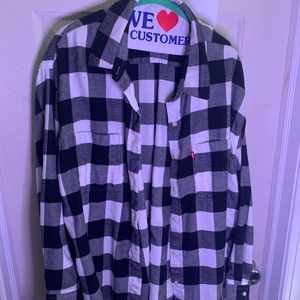 Levi’s boyfriend flannel